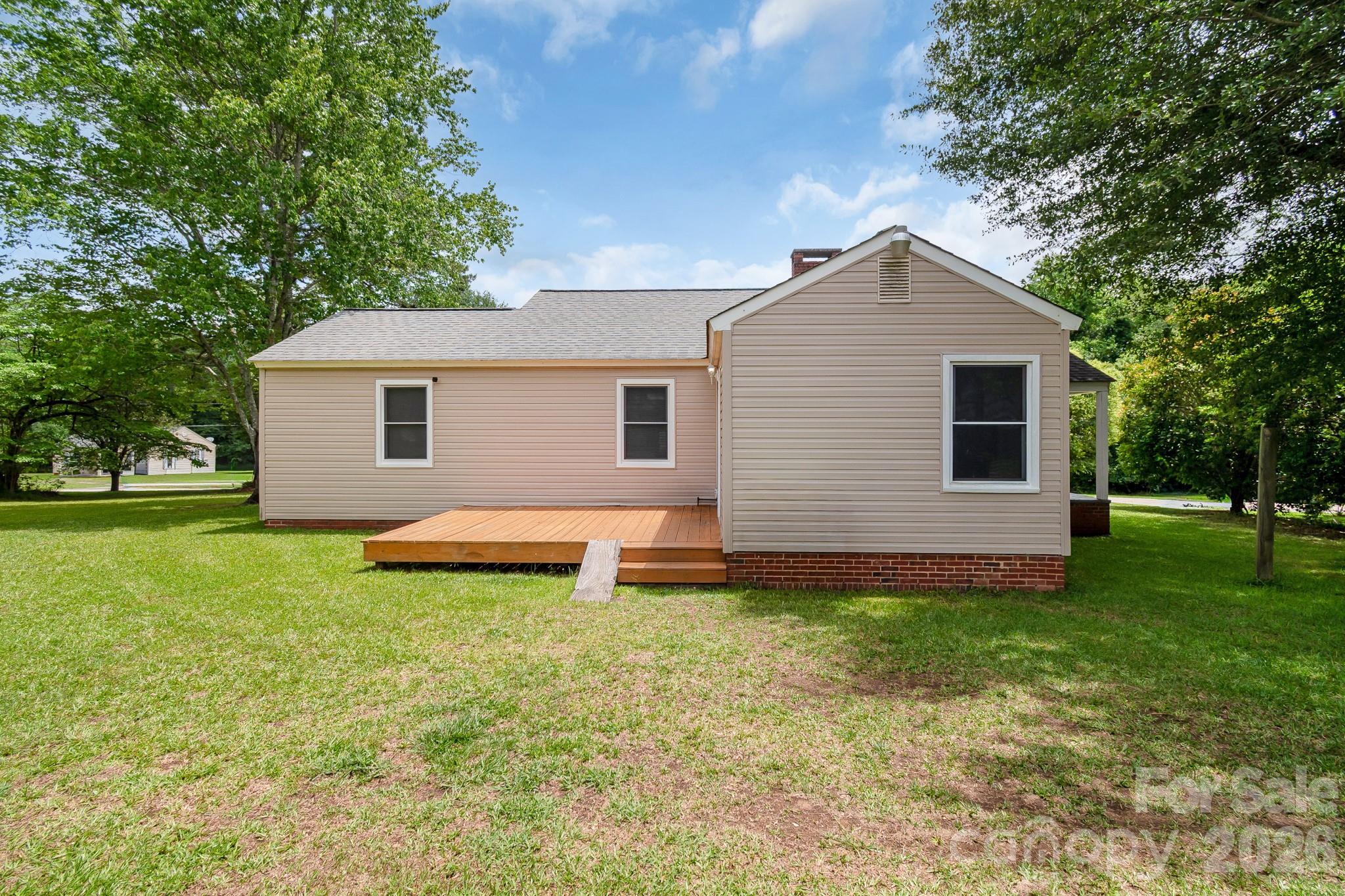 1604 Converse Street Lancaster SC 29720