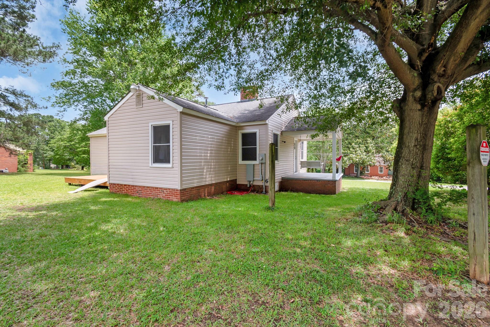 1604 Converse Street Lancaster SC 29720