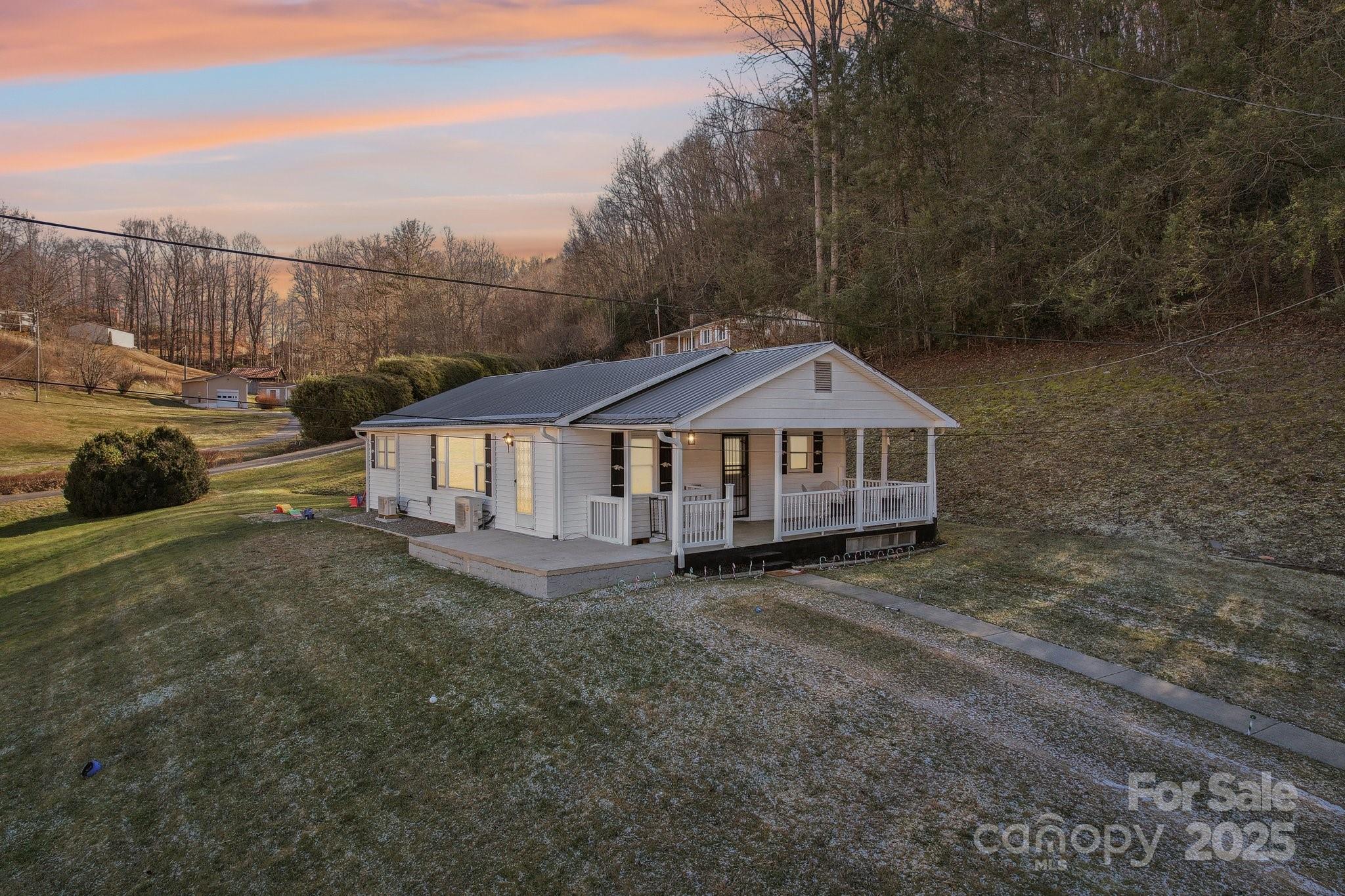 445 Bill Allen Branch Road Burnsville NC 28714