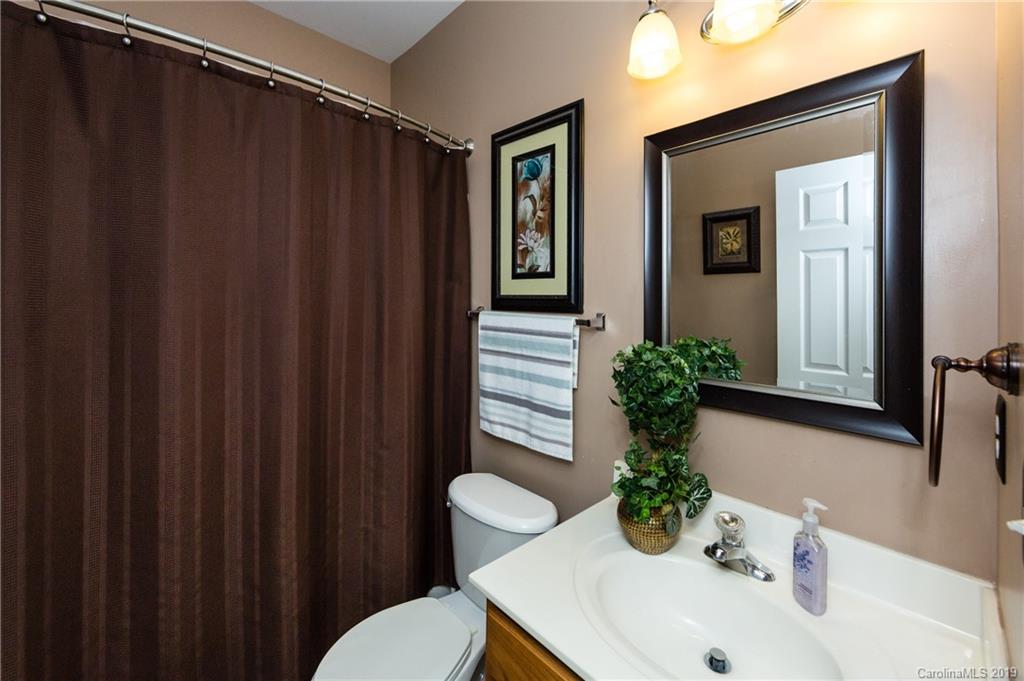 2122 Pheasant Glen Road Charlotte NC 28214