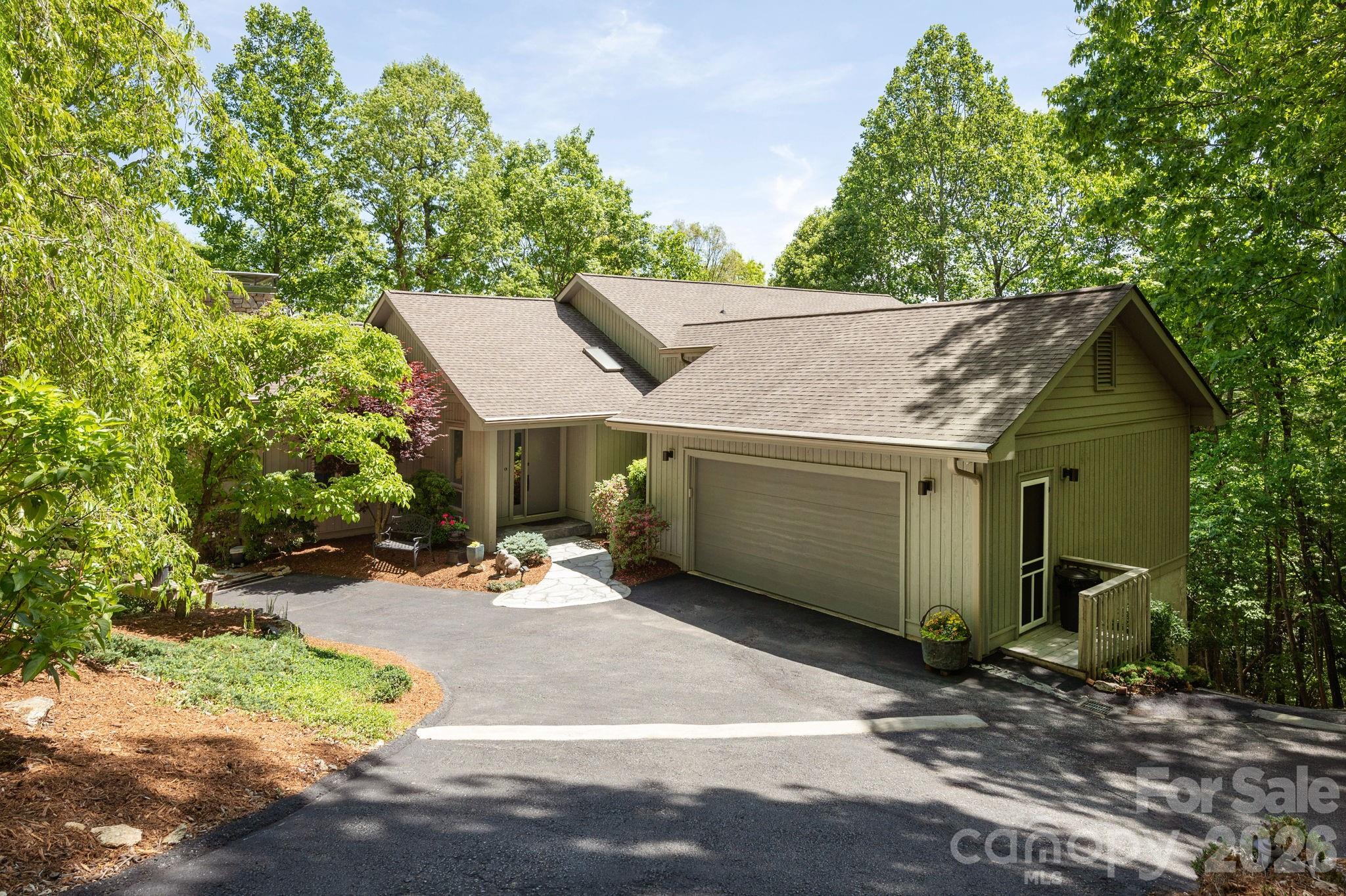 258 Dalhousie Court Flat Rock NC 28731