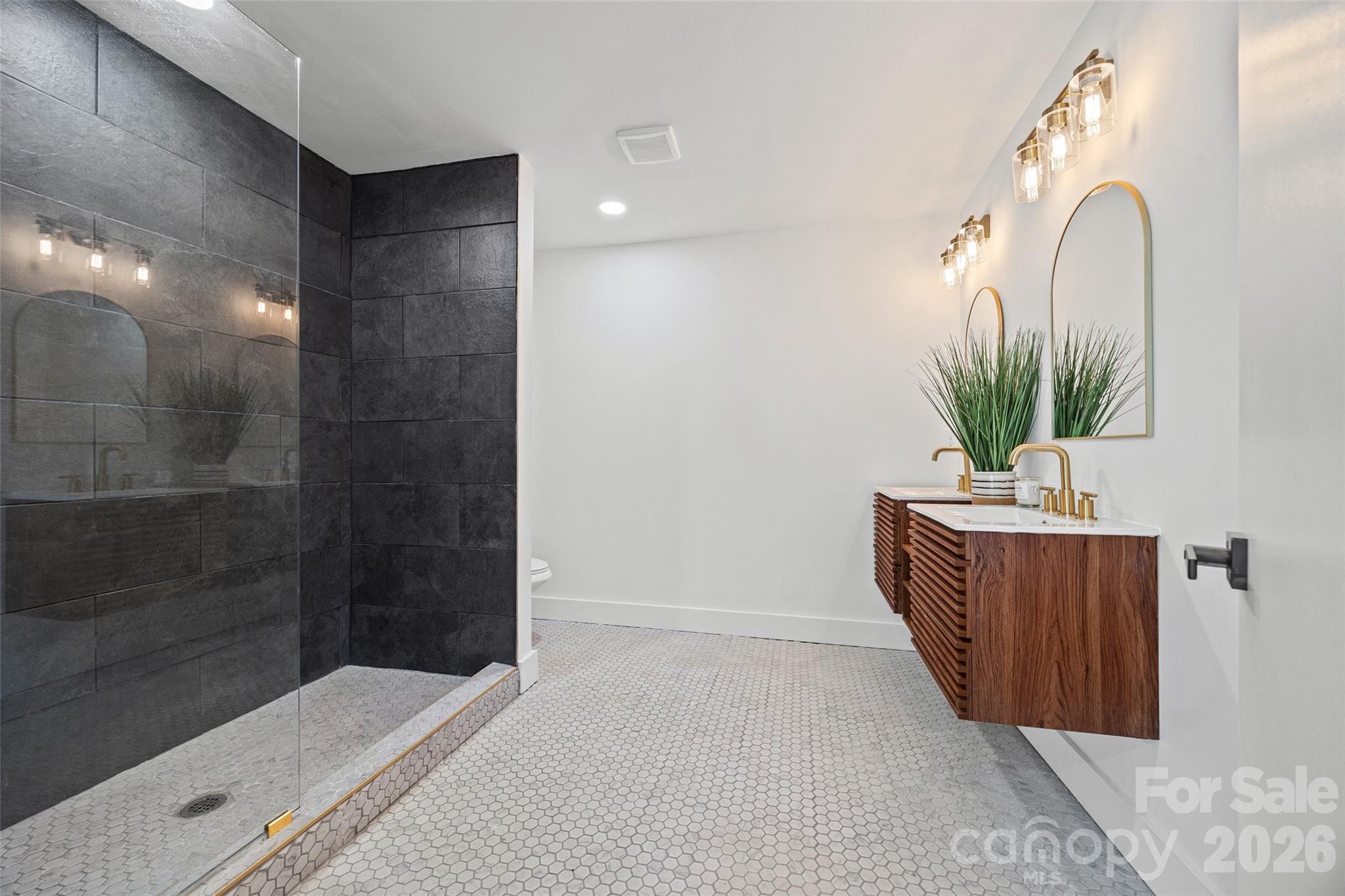 4200 Abbeydale Drive Charlotte NC 28205