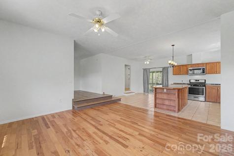 71 Bullfrog Cove Road Sylva NC 28779