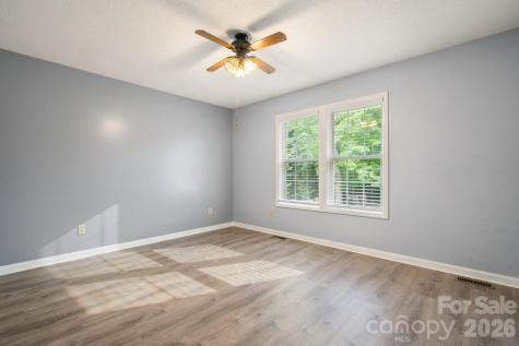 1011 Cambridge Court Lenoir NC 28645