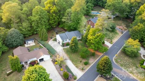 1011 Cambridge Court Lenoir NC 28645