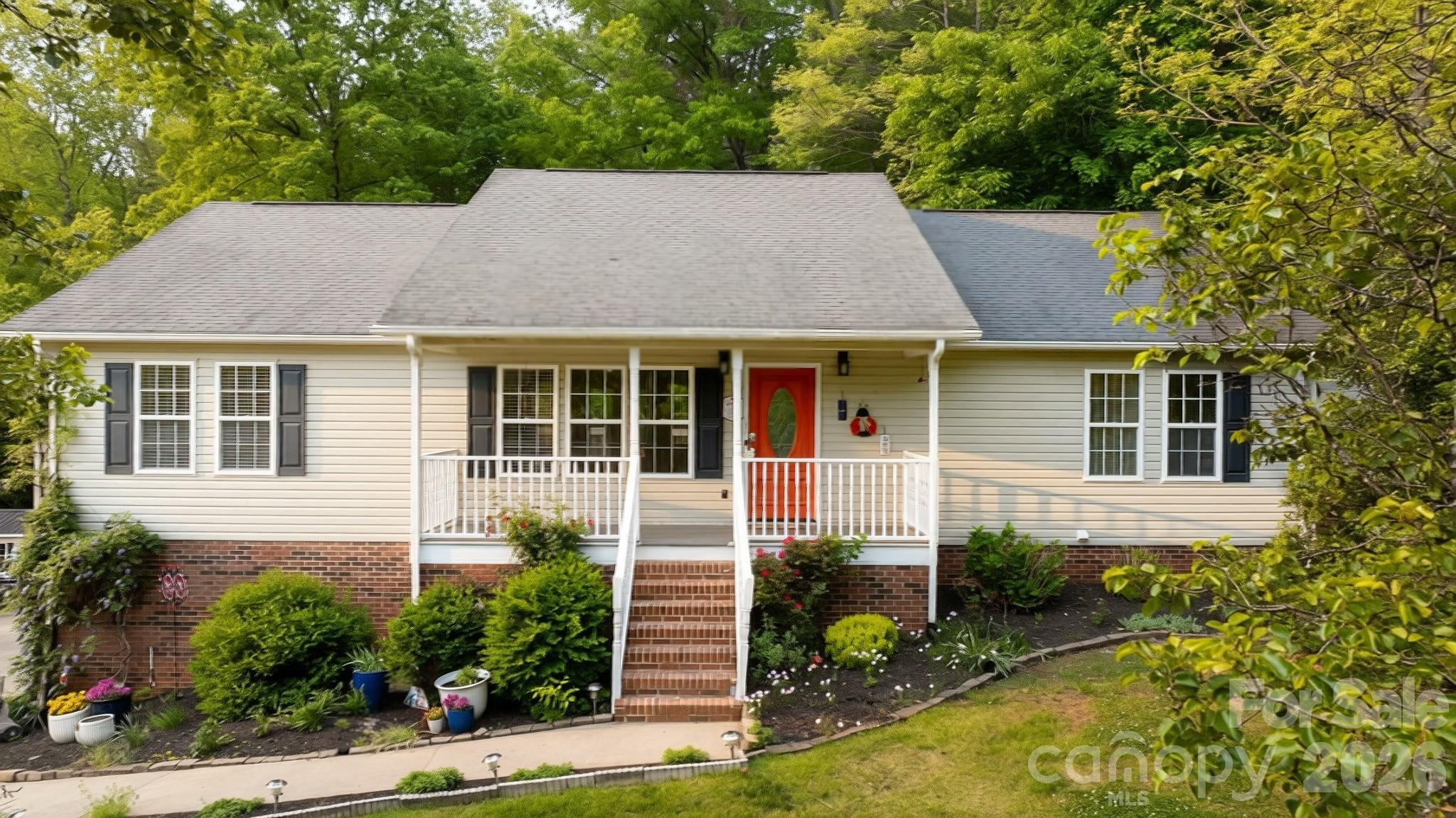 1011 Cambridge Court Lenoir NC 28645