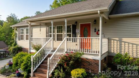 1011 Cambridge Court Lenoir NC 28645
