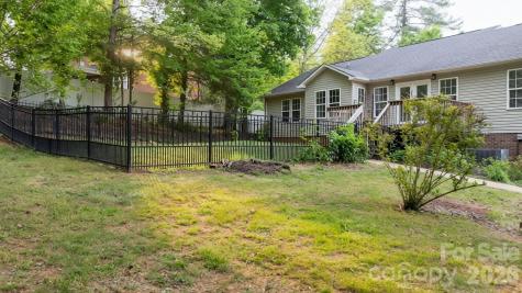 1011 Cambridge Court Lenoir NC 28645