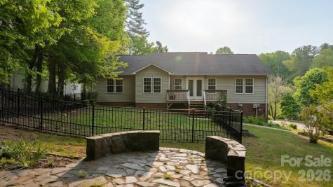 1011 Cambridge Court Lenoir NC 28645