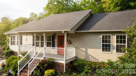 1011 Cambridge Court Lenoir NC 28645