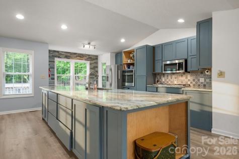 1011 Cambridge Court Lenoir NC 28645