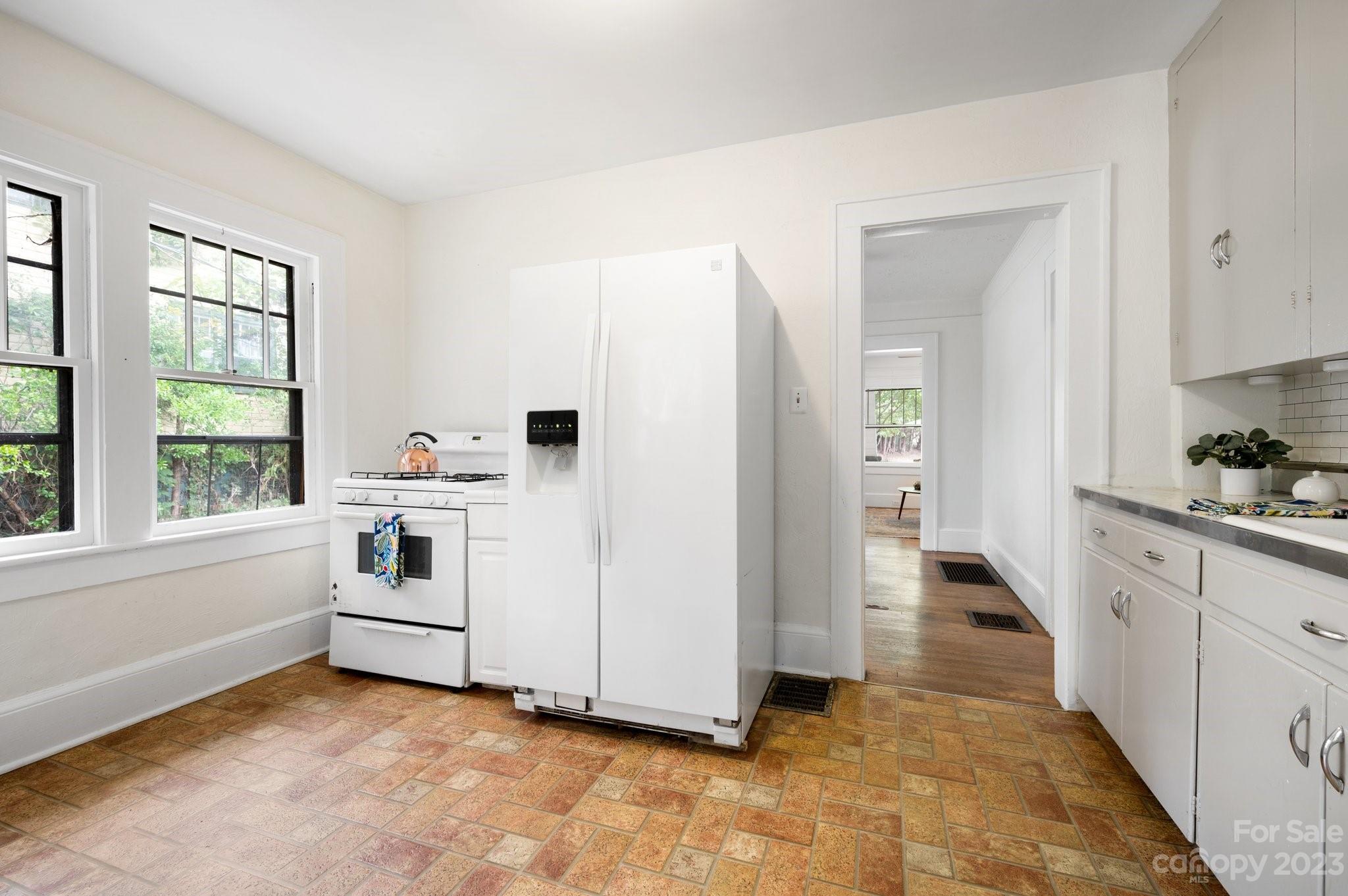 9 Covington Street Asheville NC 28806