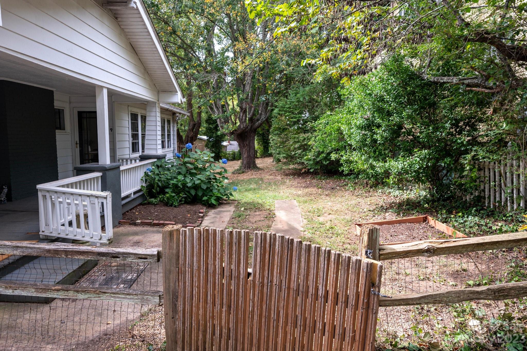 9 Covington Street Asheville NC 28806