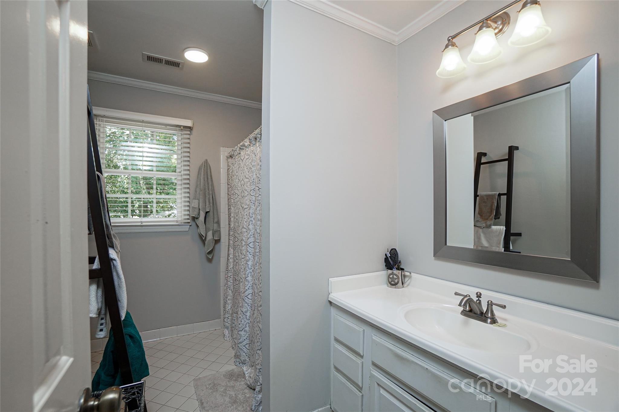 4020 Meadowridge Drive Charlotte NC 28226