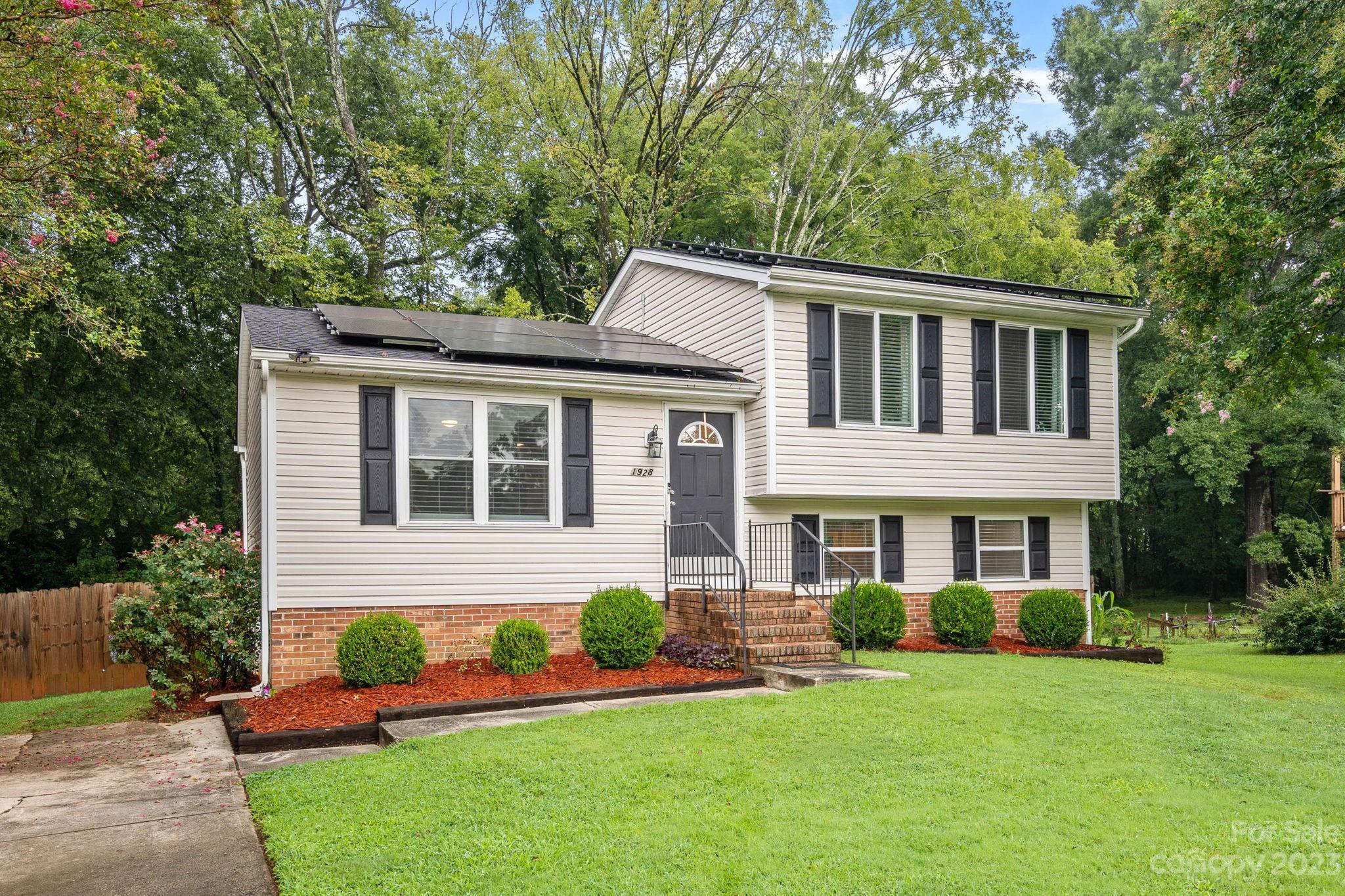 1928 Rice Planters Road Charlotte NC 28273