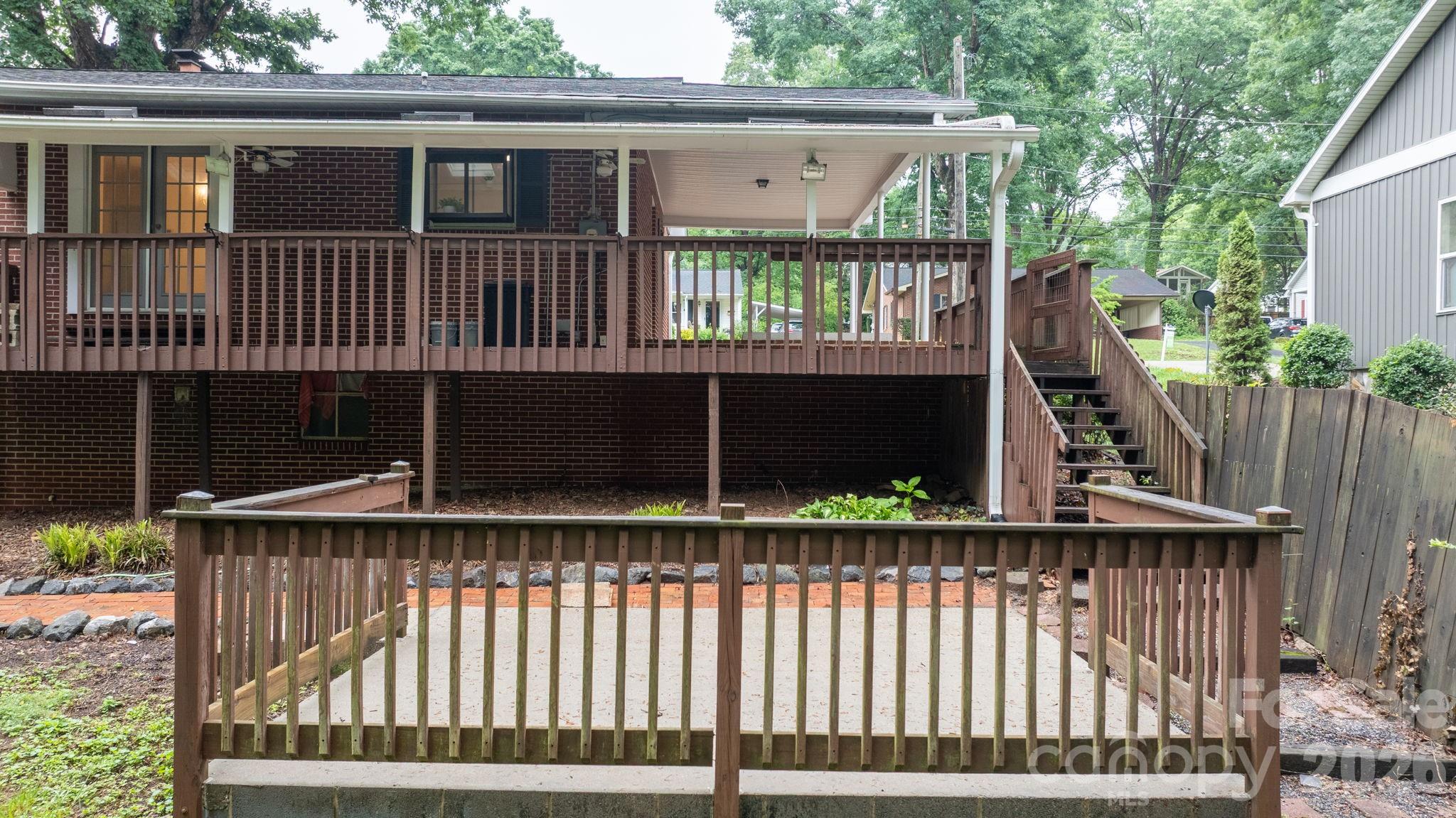 102 Ann Street Morganton NC 28655