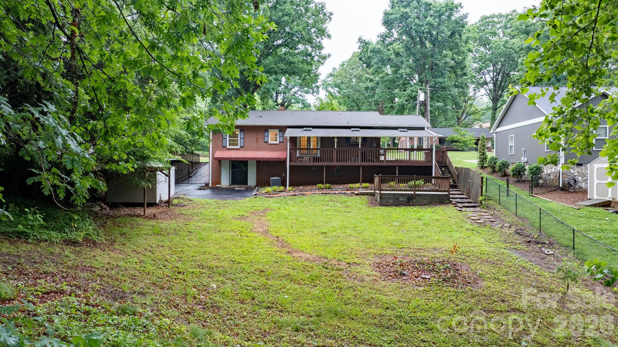 102 Ann Street Morganton NC 28655