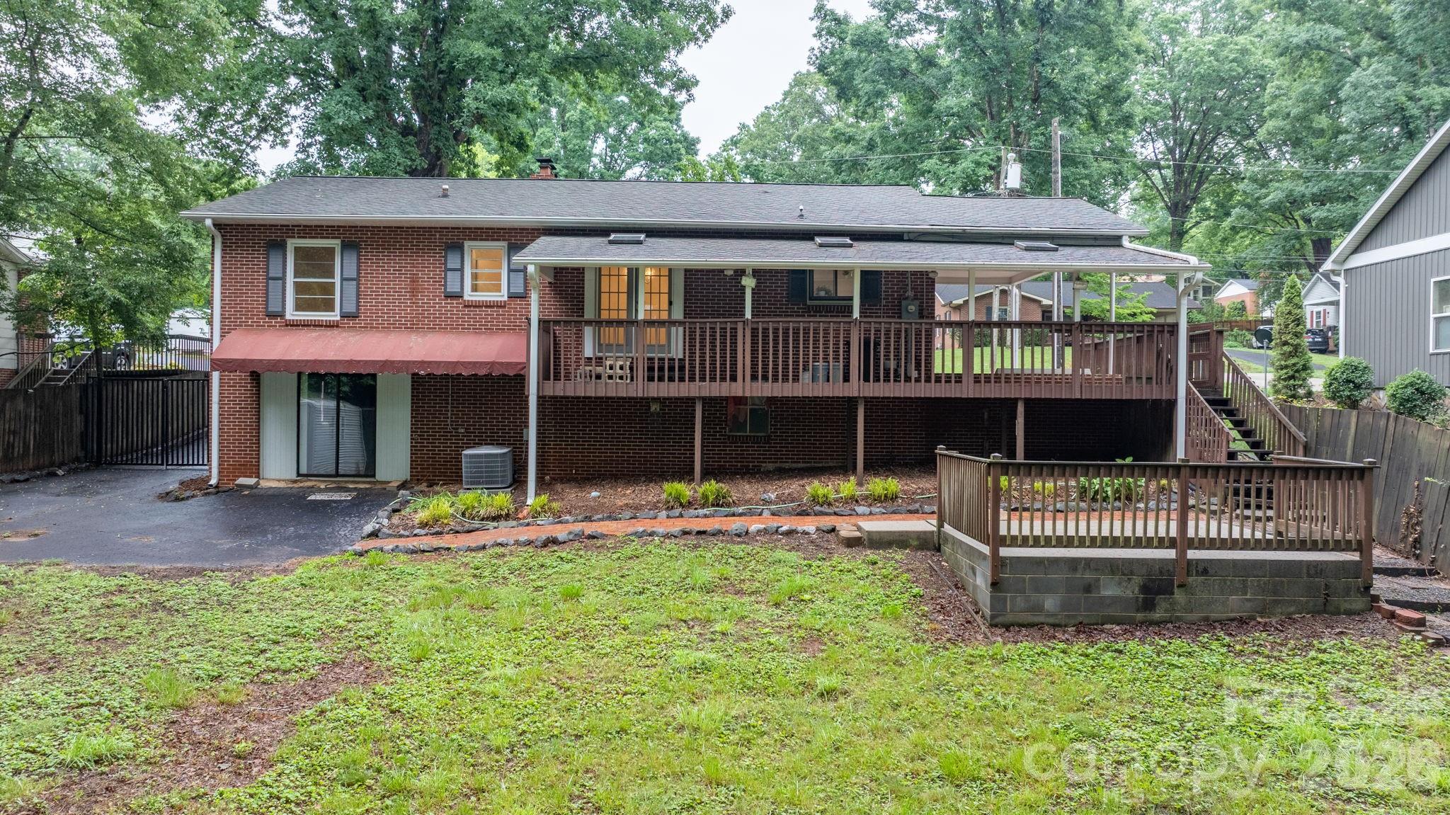 102 Ann Street Morganton NC 28655