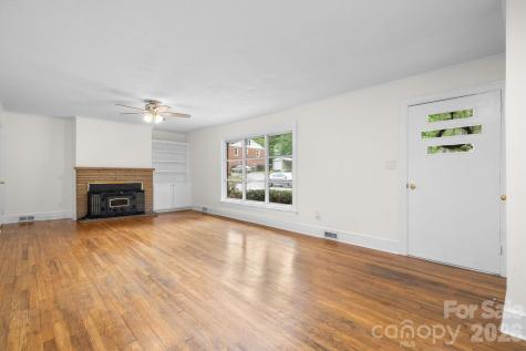 102 Ann Street Morganton NC 28655