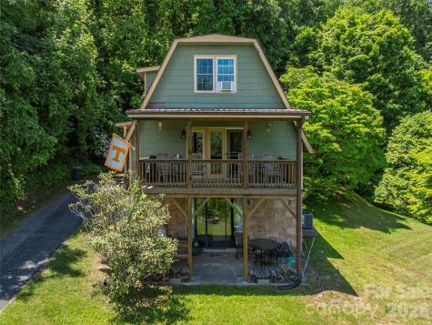 649 Acres View Drive Waynesville NC 28786