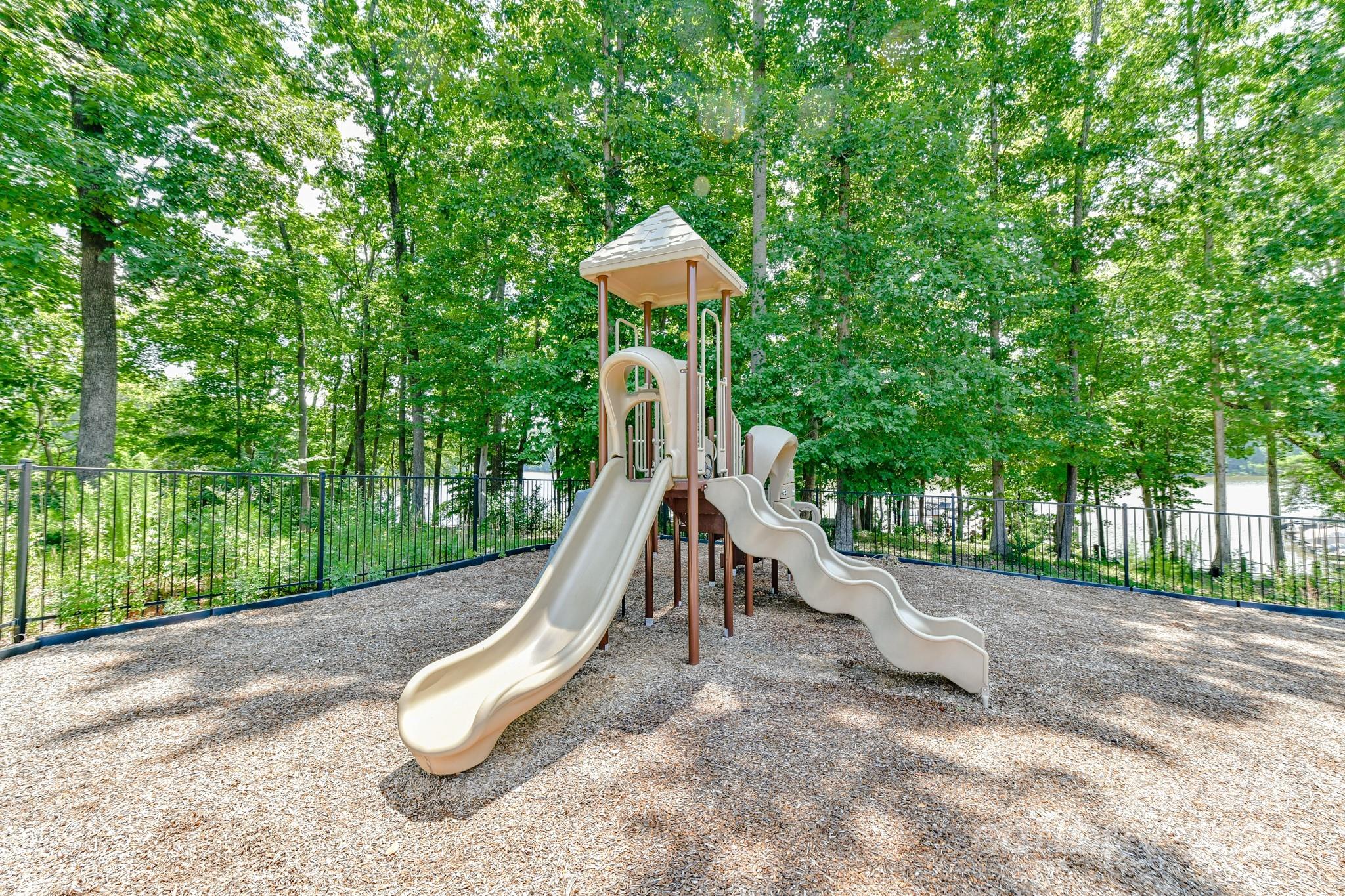 4043 La Crema Drive Charlotte NC 28214