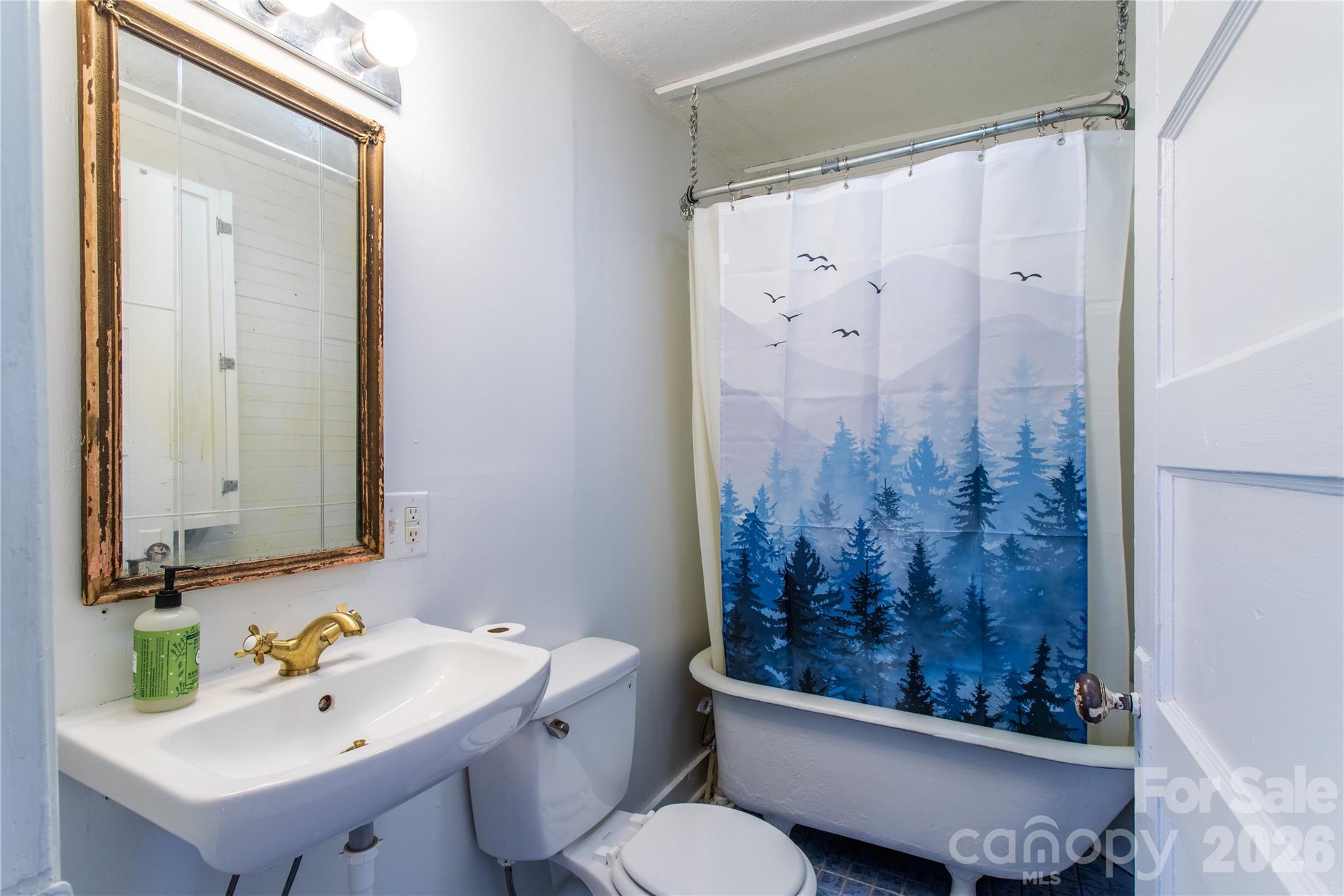 105 Adams Hill Road Asheville NC 28806