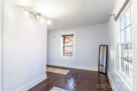 105 Adams Hill Road Asheville NC 28806