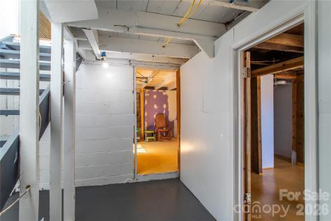 105 Adams Hill Road Asheville NC 28806