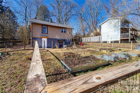 105 Adams Hill Road Asheville NC 28806