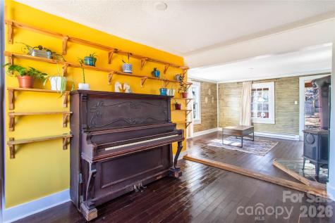 105 Adams Hill Road Asheville NC 28806