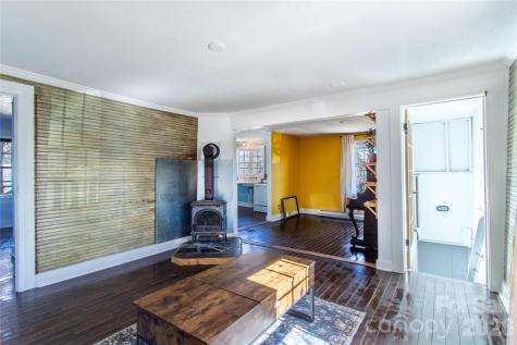 105 Adams Hill Road Asheville NC 28806