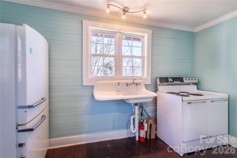 105 Adams Hill Road Asheville NC 28806