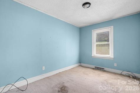 722 E F Street Newton NC 28658
