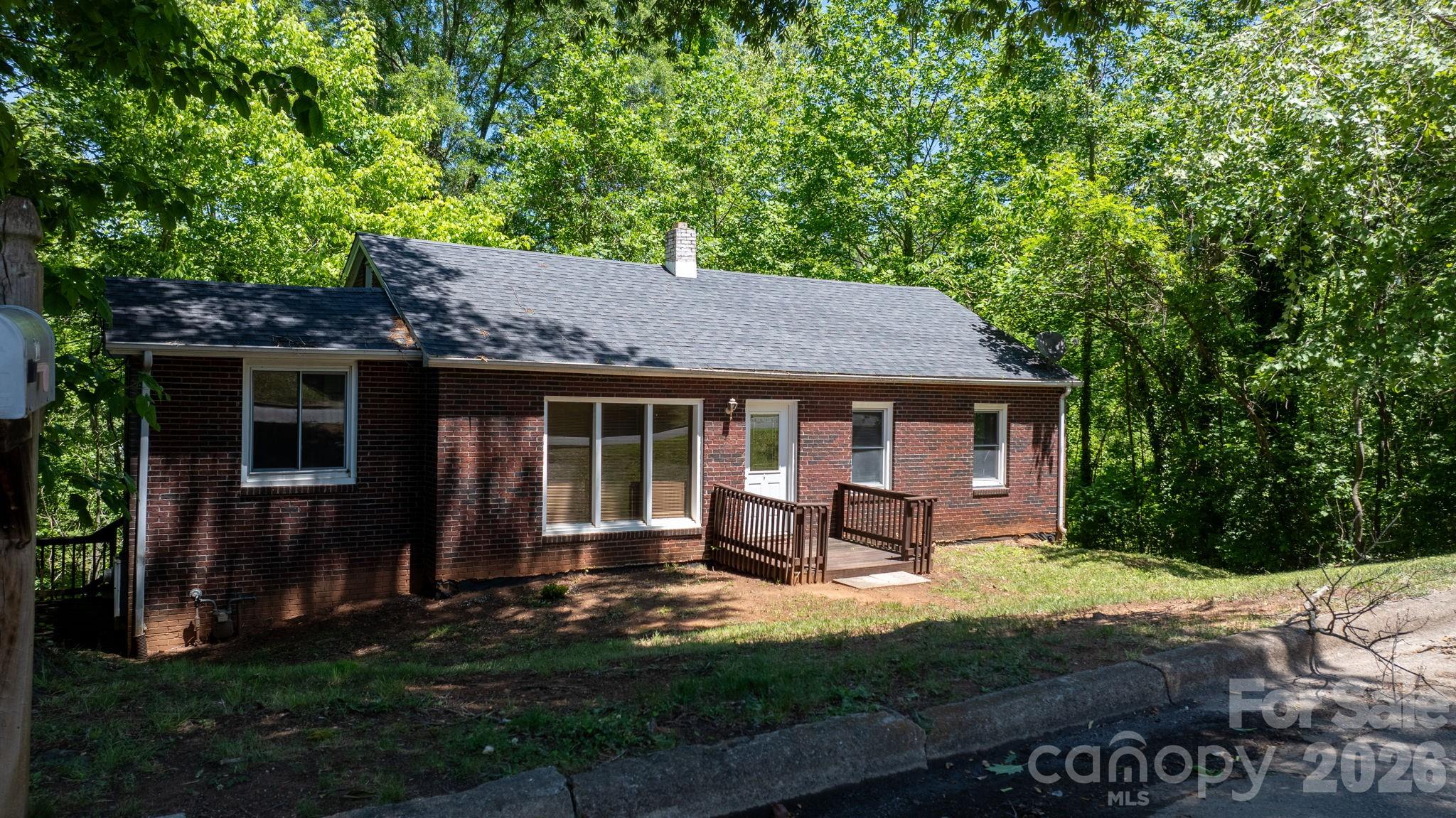 722 E F Street Newton NC 28658
