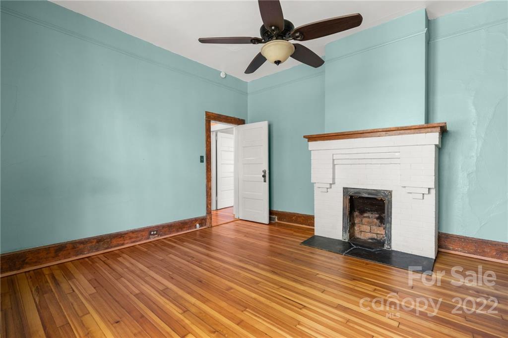 51 Henrietta Street Asheville NC 28801