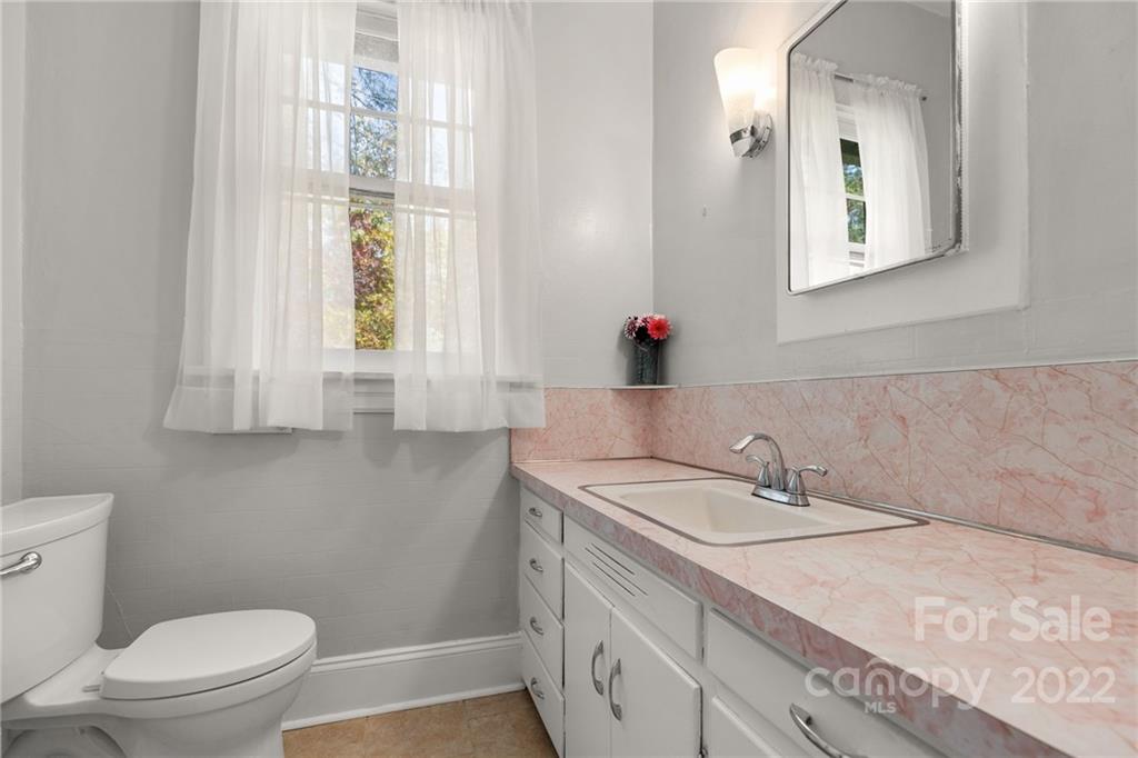 51 Henrietta Street Asheville NC 28801