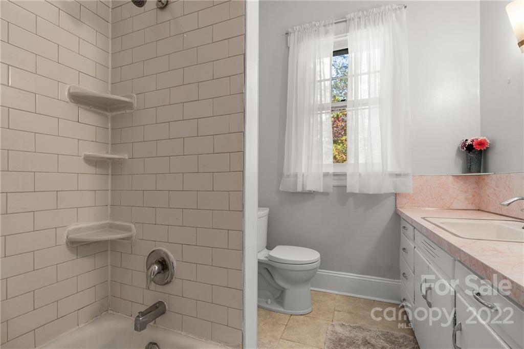 51 Henrietta Street Asheville NC 28801