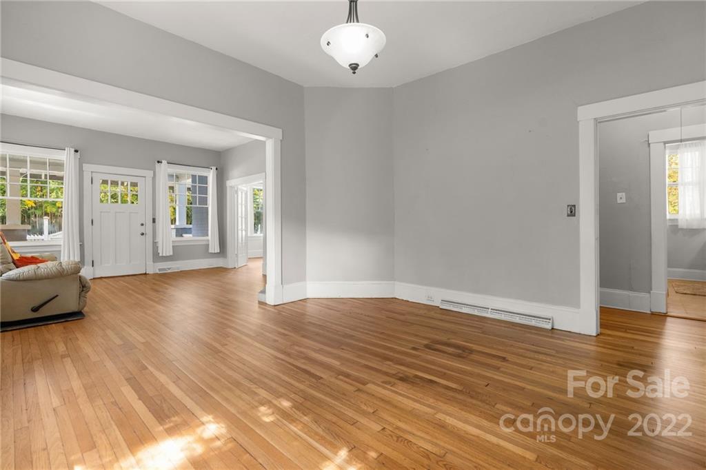 51 Henrietta Street Asheville NC 28801