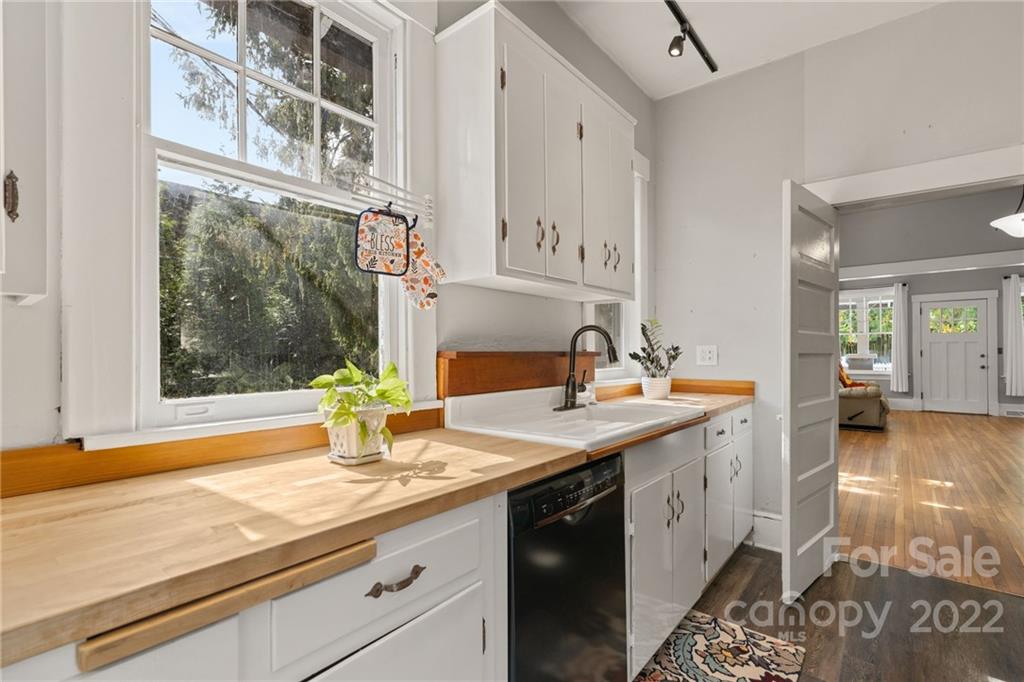 51 Henrietta Street Asheville NC 28801