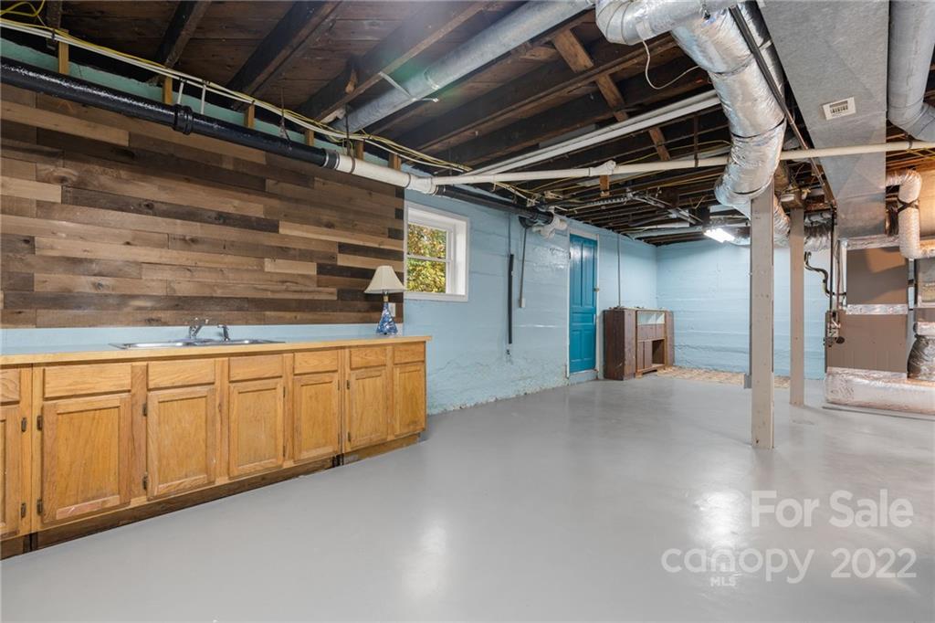 51 Henrietta Street Asheville NC 28801