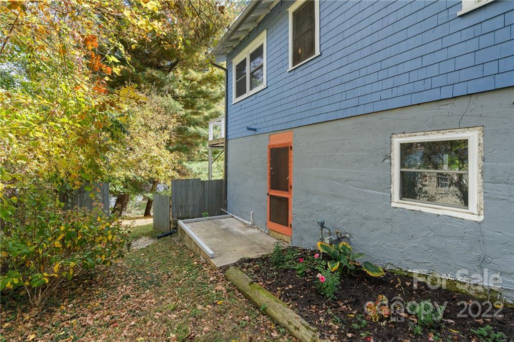 51 Henrietta Street Asheville NC 28801