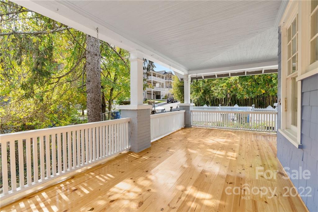 51 Henrietta Street Asheville NC 28801