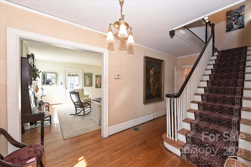 2143 Sherwood Avenue Charlotte NC 28207