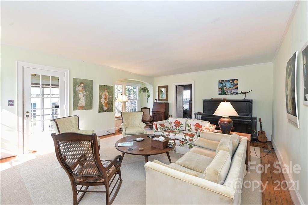 2143 Sherwood Avenue Charlotte NC 28207