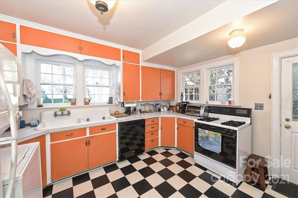 2143 Sherwood Avenue Charlotte NC 28207
