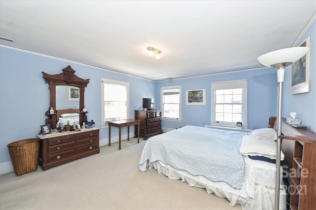 2143 Sherwood Avenue Charlotte NC 28207