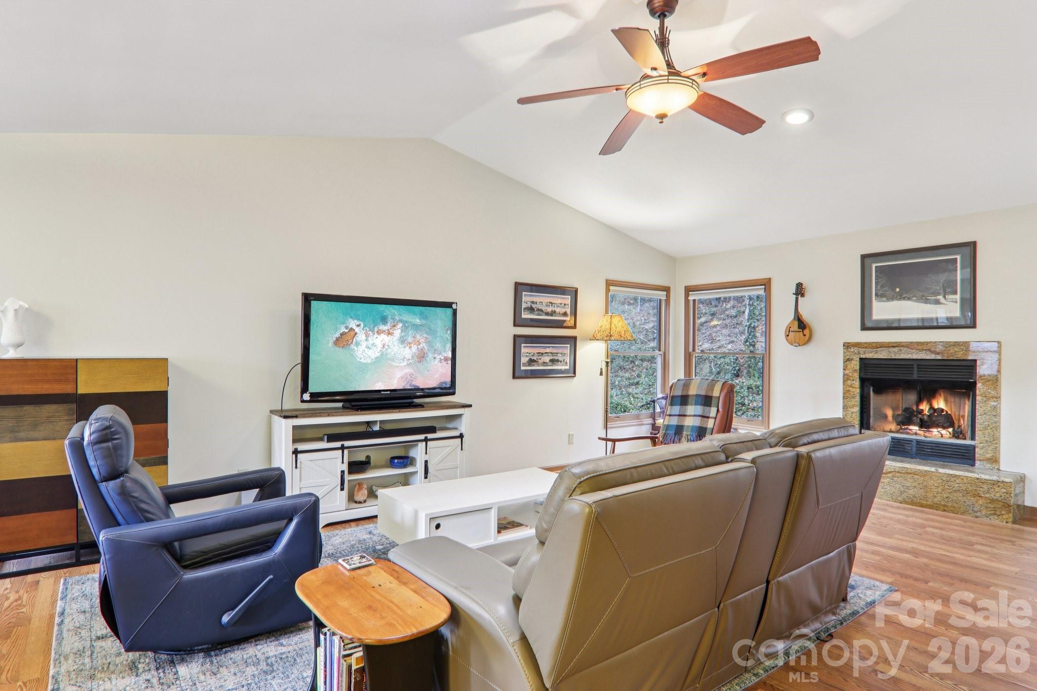 5 Hedgerose Court Asheville NC 28805