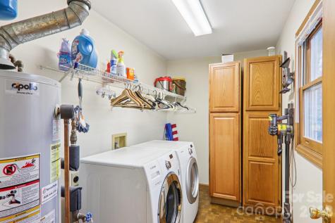 5 Hedgerose Court Asheville NC 28805