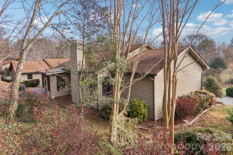 5 Hedgerose Court Asheville NC 28805