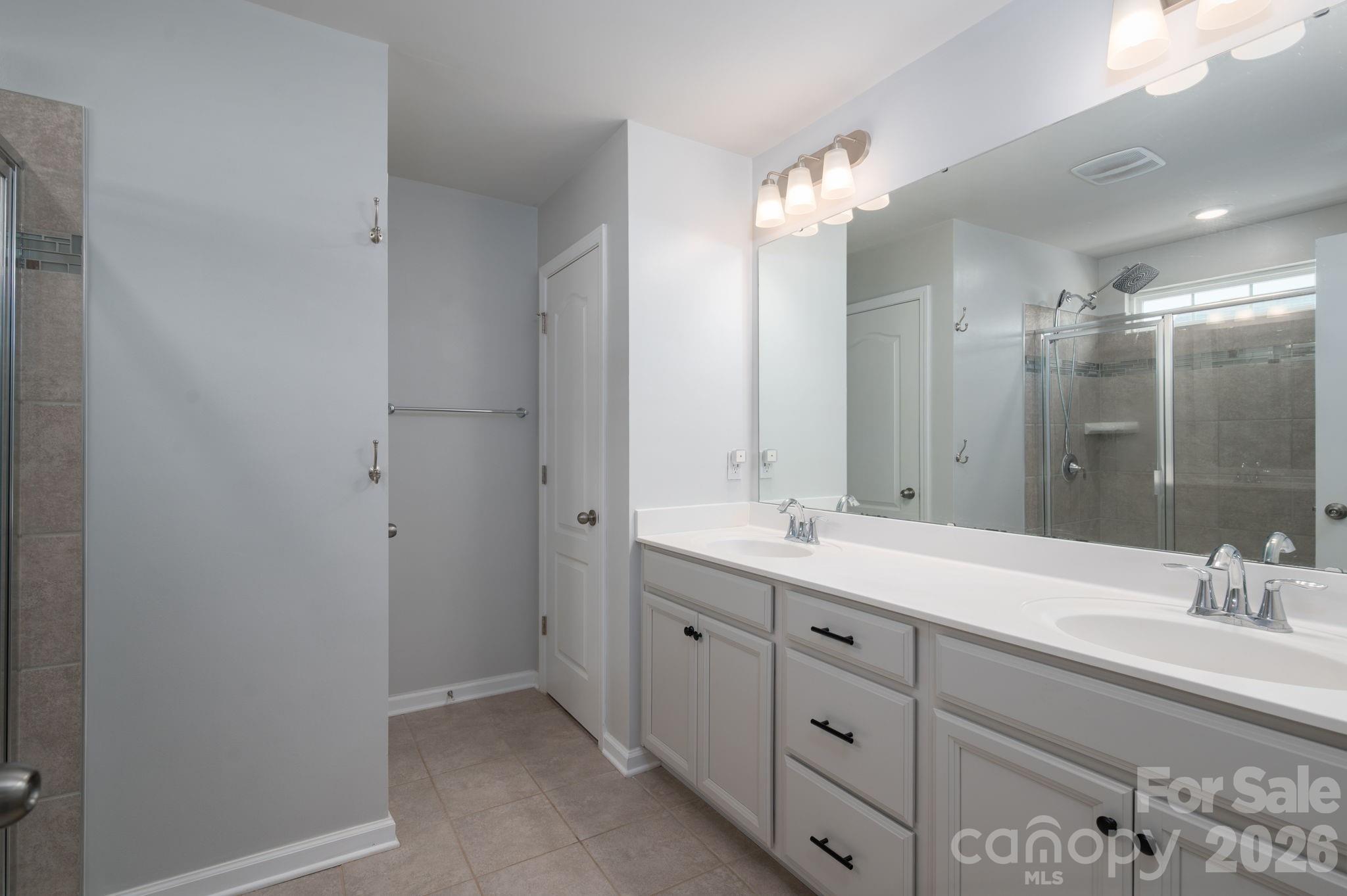 2643 Swamp Chestnut Oak Drive Gastonia NC 28056